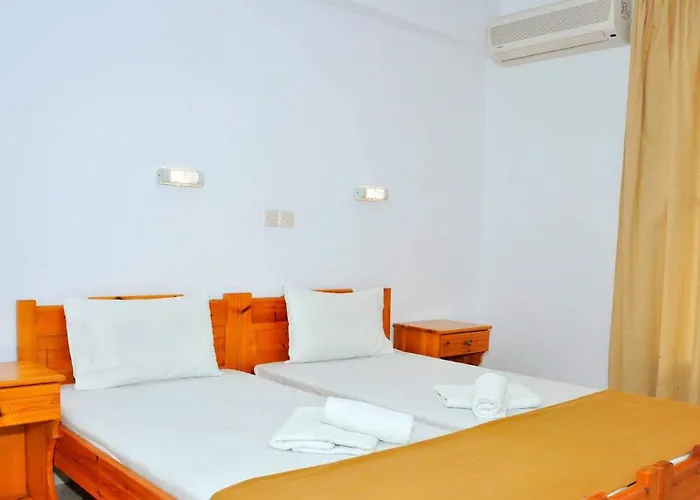 Maria Hotel *